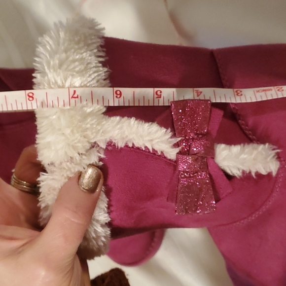 Size 4 Sonoma faux fur trim fushia boots - Picture 12 of 12
